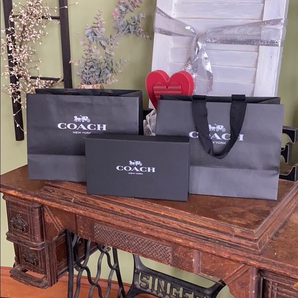 Coach - Paper Boutique Gift Bags and Box - Picture 3 of 10